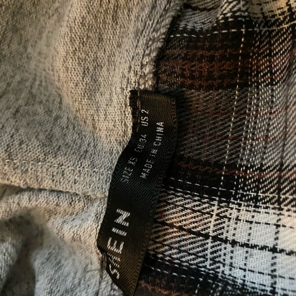 Multiple t-shirts - Picture 15 of 15